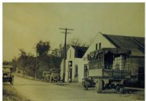 A photo of Sheridan Road looking north from North Avenue.