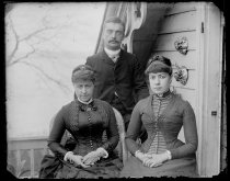 Auntie, Mr Langford & self, photo by Alice Austen, ca. 1885-1890