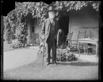 Grandpa starting for Catskill, photo by Alice Austen, 1890