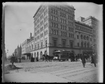 Metropolitan Opera House, photo by Alice Austen, 1891