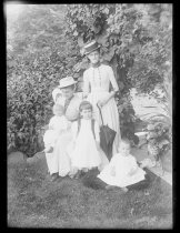 A. Parmele, M. Alburger and their children, photo by Alice Austen, 1889