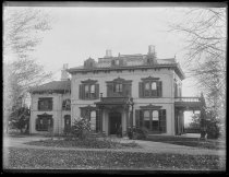 Mr. I. Kingsley Martin's house, photo by Alice Austen, 1888