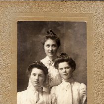 Naomi and Annie Harris with Friend