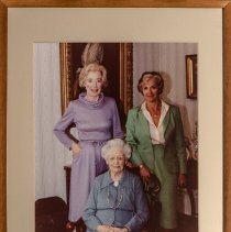 Annie Harris Sayers with her daughters Dora and Barbara