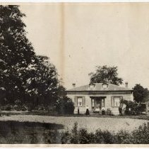 Dixie family at home