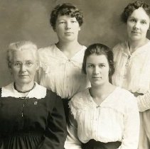 Elizabeth "Ella" (Whitney) Hovenden and Her Three Daughters