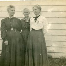 Elizabeth (Whitney) Hovenden, Sarah (Whitney) Pendleton, and Beckie Whitney