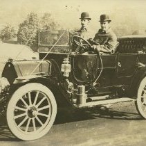 Lewis Reniff & Norman DeVaux in Early Automobile