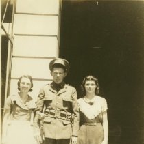 Reggie "Bud" Vincent and sisters?