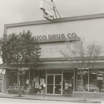 Buildings in 300 Block of Healdsburg Avenue.