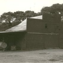 Barn at 1830 Dry Creek Rd.