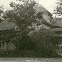 corner Grant & Grove Sts