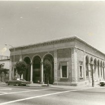 320 Healdsburg Avenue