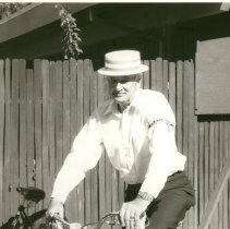 Kiwanis President Raymond Blatt