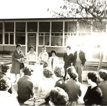 Exchange Students Gather at HHS