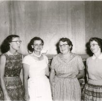 Healdsburg Garden Club  Installs New Officers