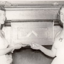 Rainbow Girls Install New Officers