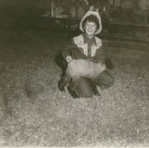 Lynne Leoni with Lamb for Auction