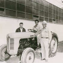 Healdsburg Chapter FFA Receives Tractor from Lampson