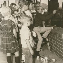 Halloween Window Painting Contest