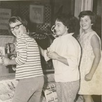 Halloween Window Painting Contest