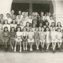 HES, 5th Grade Class, 1942