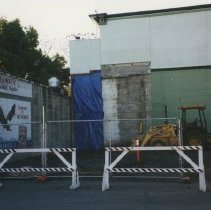 Ghirardelli Chocolate Ad on Building