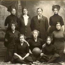 HHS womens basketball team