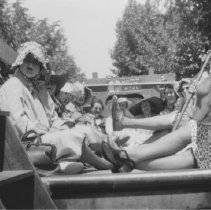 Squeedunks on parade