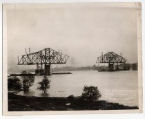 Jeffersonville Cantilever  [012PC49.181]