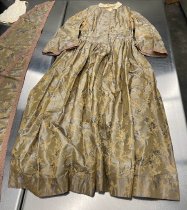 Dress worn by Mary Elizabeth Brigham Robinson (1823-1909)