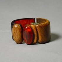 Front view of bracelet