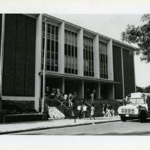 Leland Junior High School, Elm Street Entrance (2008.207.01)