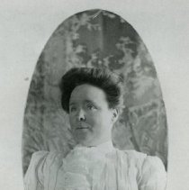 Mrs. Hughes Oliphant (2008.101.09)