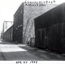 Alley between 4th & 5th, Jersey & York