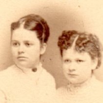 Lina & Cora Benneson