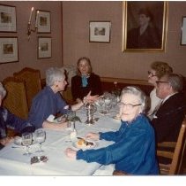 Dinner in a London Pub