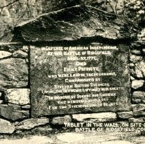 Plaque in the stone wall at the site of the Battle of Ridgefield