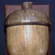 Acorn wall decoration.