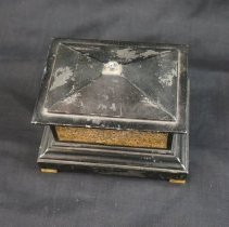 Box with lid, looking down