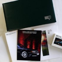 BMW E38 740i Press Kit/Box