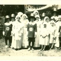Yunker School in Parade, c. 1915-1924