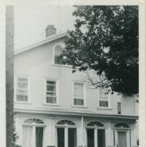 195 E. Evergreen Avenue