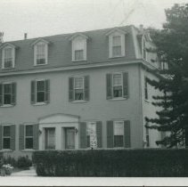 202-204 E. Evergreen Avenue