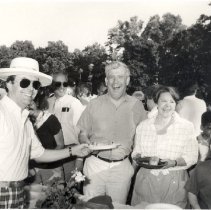6.CHA parent Fran Kucer (left) shares food with headmaster Barnaby Roberts