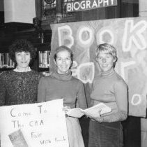 20.CHA book fair co-chairs Ronny Connor (center) and Chris Drake et al