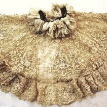 Lace Caplet back