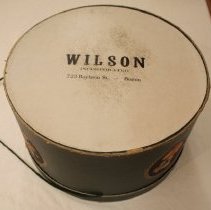 Hatbox, Label