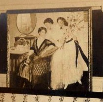 Photo of stolen Oil Painting depicting ladies of Blithewold