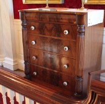 Chest of drawers